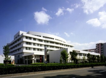 45_橘会東住吉森本病院_玄関全景_ｐｈｏｔｘ8_1001.jpg